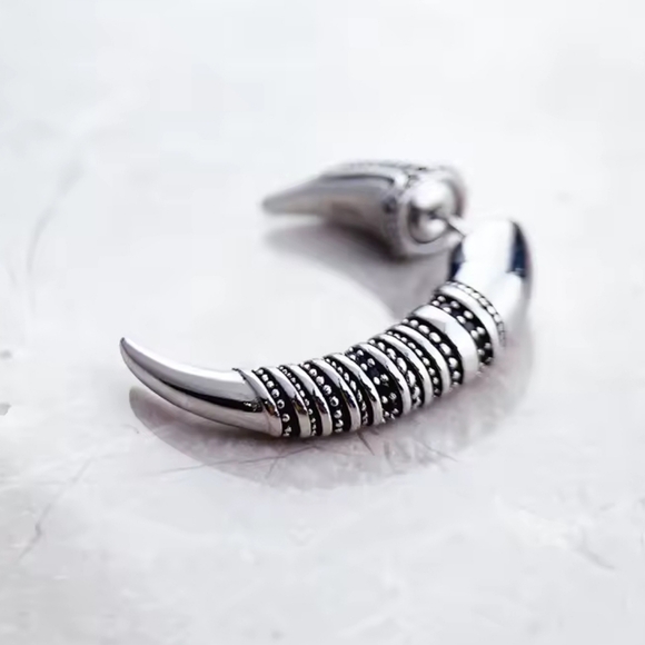 Sterling Silver Tribal Claw Earrings 11 Grams - Picture 3 of 4
